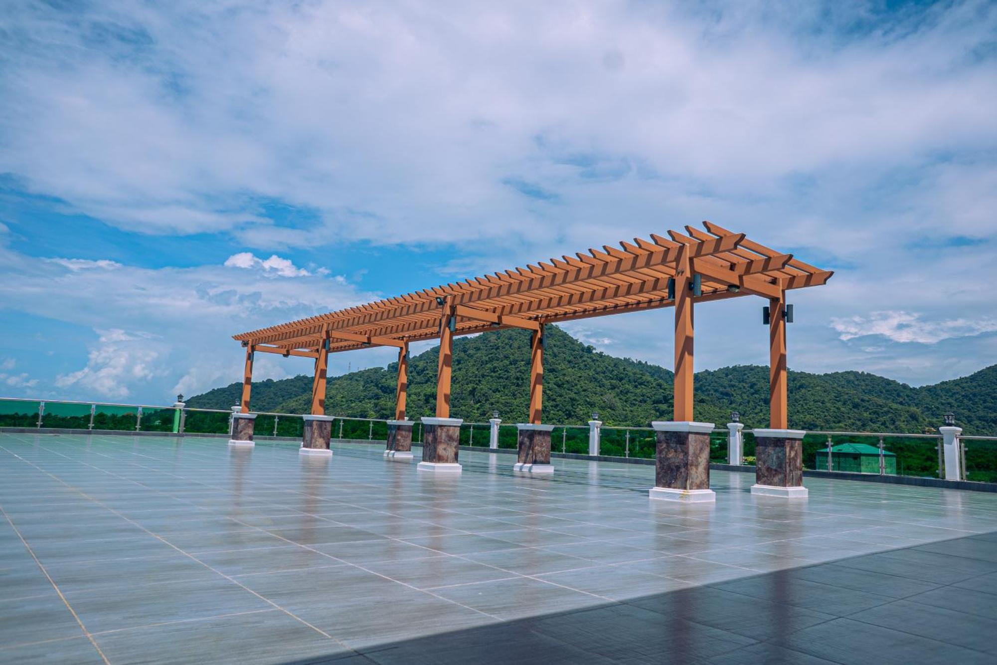 Sangkahak Mith Hotel Kep Exteriér fotografie