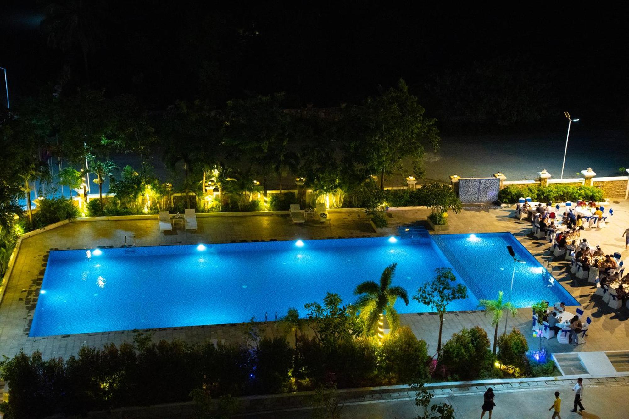 Sangkahak Mith Hotel Kep Exteriér fotografie